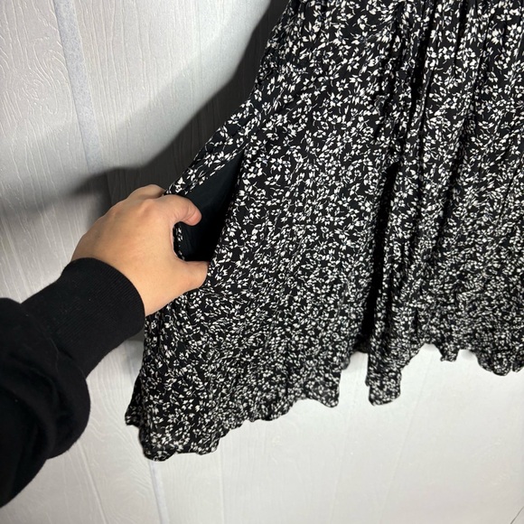 Free People One fine day black ditsy print mini tunic dress size medium - Picture 5 of 13